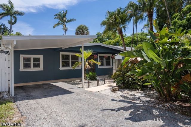 1248 Frank Whiteman BLVD, Naples, FL 34103