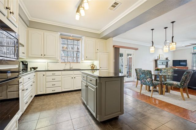 1105 Ellison Park Circle, Denton, TX 76205