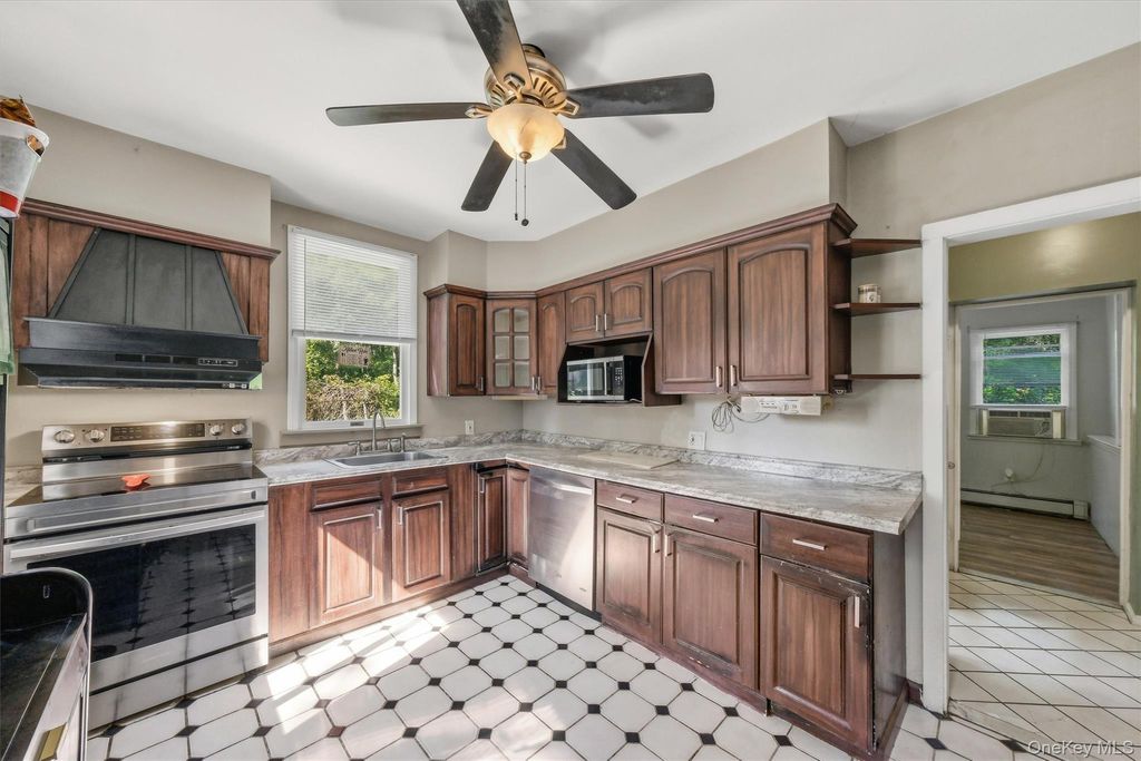101 Elm Street, Cortlandt Manor, NY 10567 — photo 2