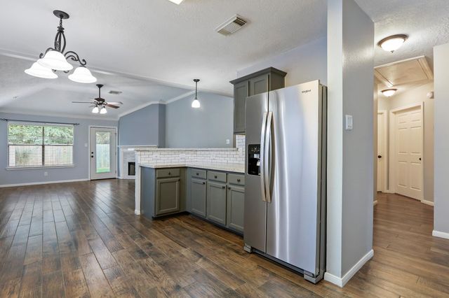 21803 Whispering Forest Drive, Kingwood, TX 77339