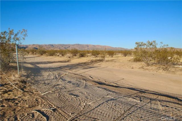 4594 Rice, Joshua Tree, CA 92252