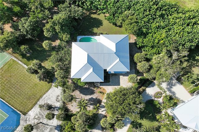 717 Gopher Walk WAY, Sanibel, FL 33957