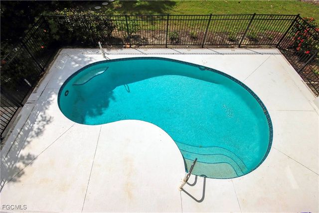 717 Gopher Walk WAY, Sanibel, FL 33957