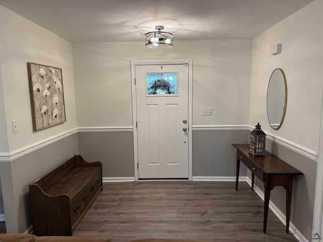 210 Oak Ridge Dr, Byron, GA 31008