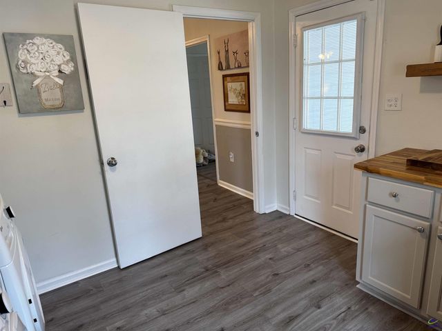 210 Oak Ridge Dr, Byron, GA 31008