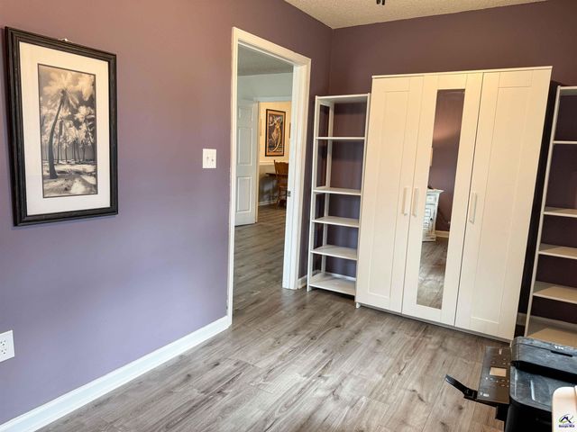 210 Oak Ridge Dr, Byron, GA 31008