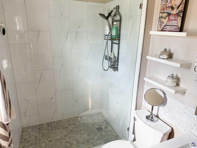 210 Oak Ridge Dr, Byron, GA 31008