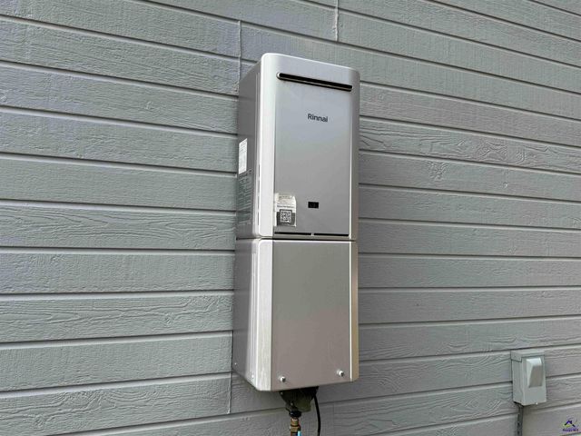 210 Oak Ridge Dr, Byron, GA 31008