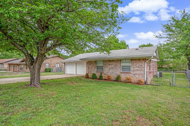913 Patricia Drive, Sherman, TX 75090