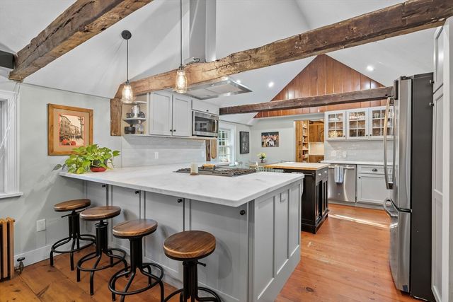 45 Taylor St, Pembroke, MA 02359