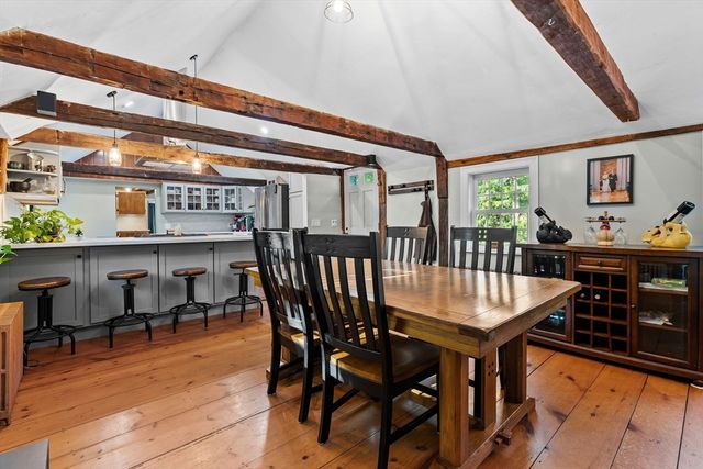 45 Taylor St, Pembroke, MA 02359