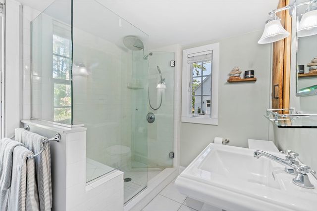 45 Taylor St, Pembroke, MA 02359