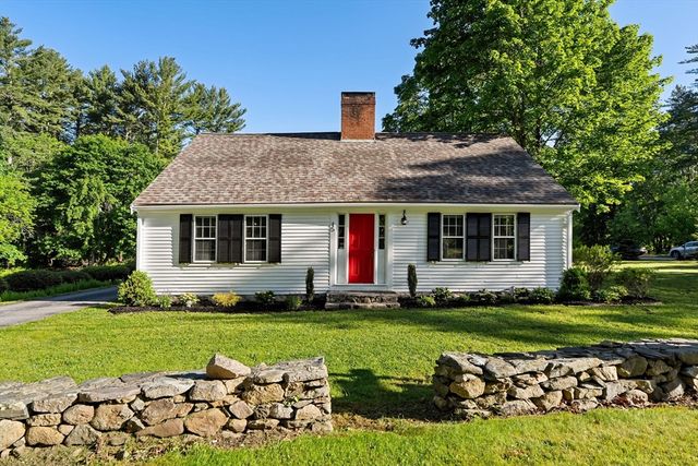 45 Taylor St, Pembroke, MA 02359
