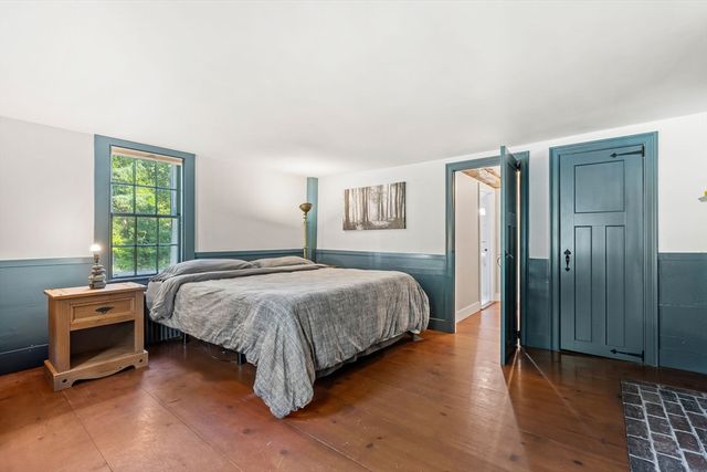 45 Taylor St, Pembroke, MA 02359