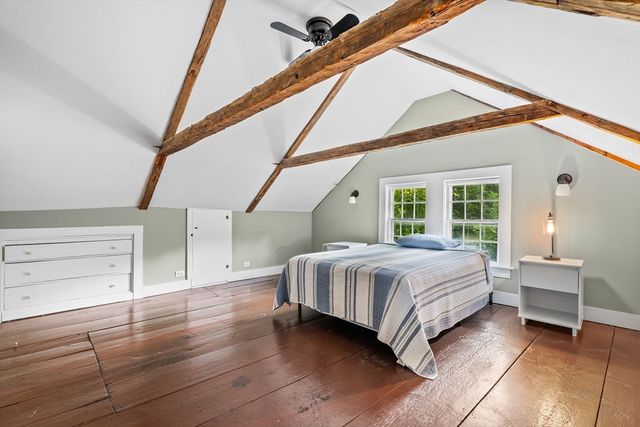 45 Taylor St, Pembroke, MA 02359