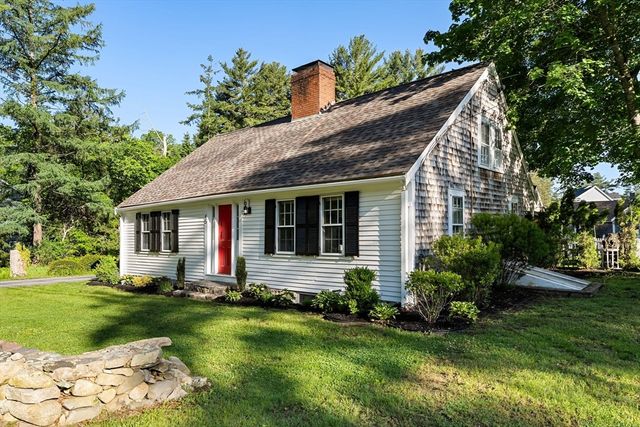 45 Taylor St, Pembroke, MA 02359