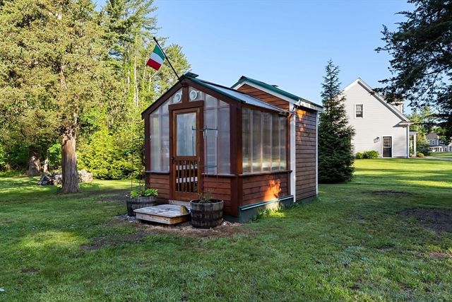 45 Taylor St, Pembroke, MA 02359