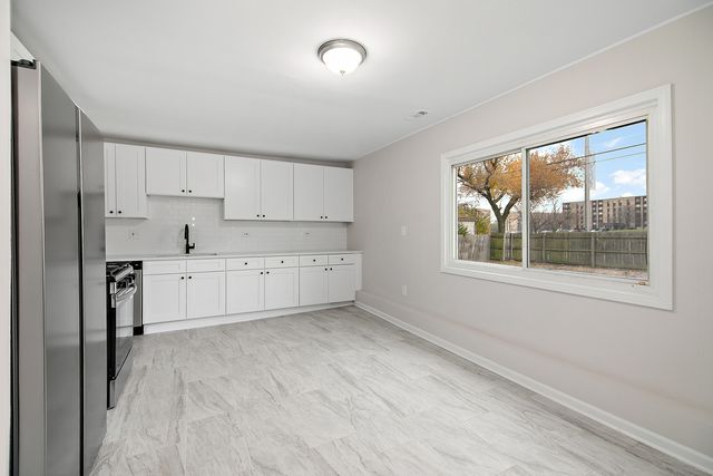 4301 Greenbrier Lane, Richton Park, IL 60471