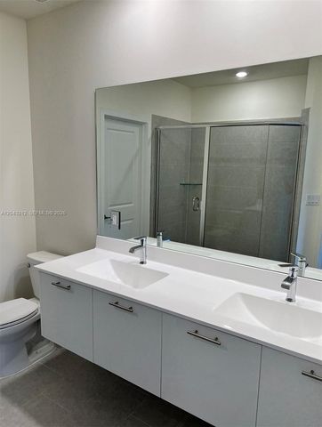 10270 NW 66 ST 105, Doral, FL 33178