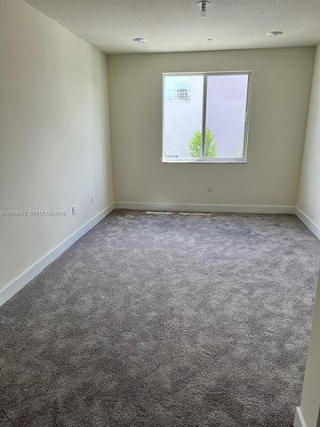 10270 NW 66 ST 105, Doral, FL 33178
