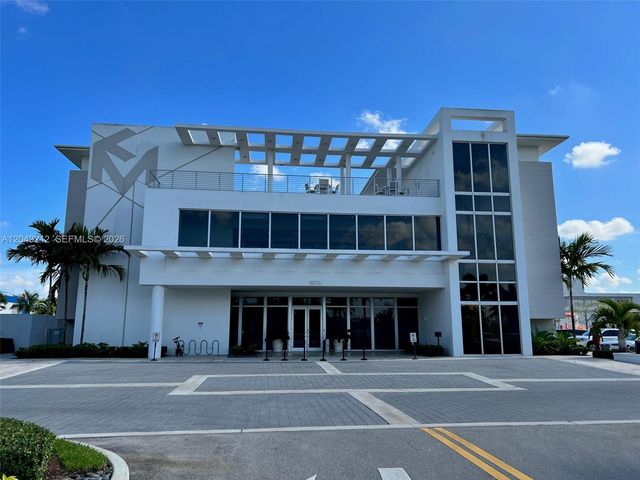 10270 NW 66 ST 105, Doral, FL 33178