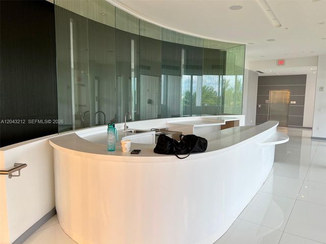 10270 NW 66 ST 105, Doral, FL 33178