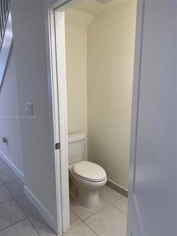 10270 NW 66 ST 105, Doral, FL 33178