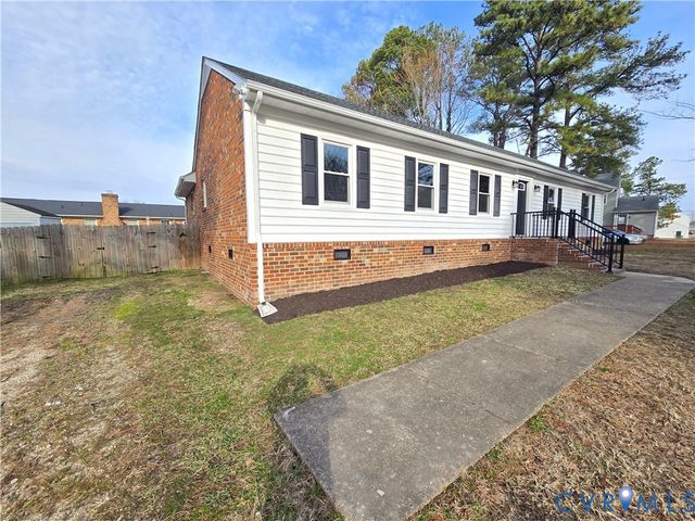 8512 Chester Forest Ln, Chesterfield, VA 23237