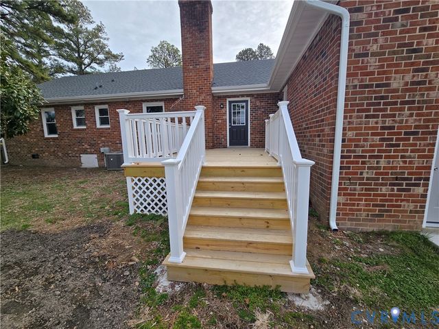 8512 Chester Forest Ln, Chesterfield, VA 23237