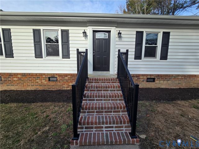 8512 Chester Forest Ln, Chesterfield, VA 23237