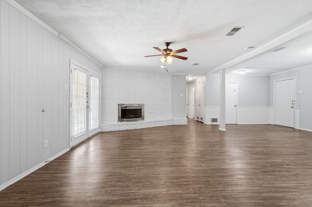 417 Lakeside Drive, Irving, TX 75062