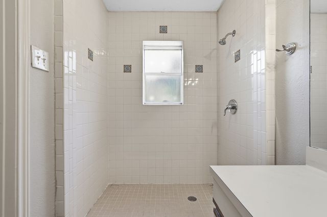 417 Lakeside Drive, Irving, TX 75062