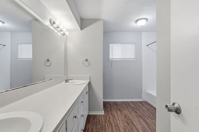 417 Lakeside Drive, Irving, TX 75062