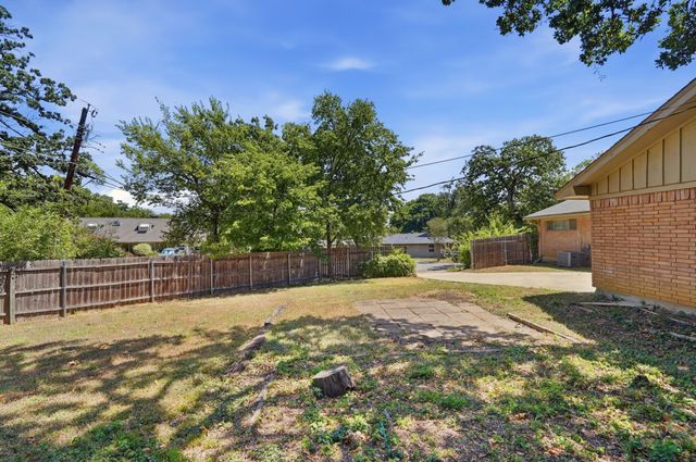 417 Lakeside Drive, Irving, TX 75062