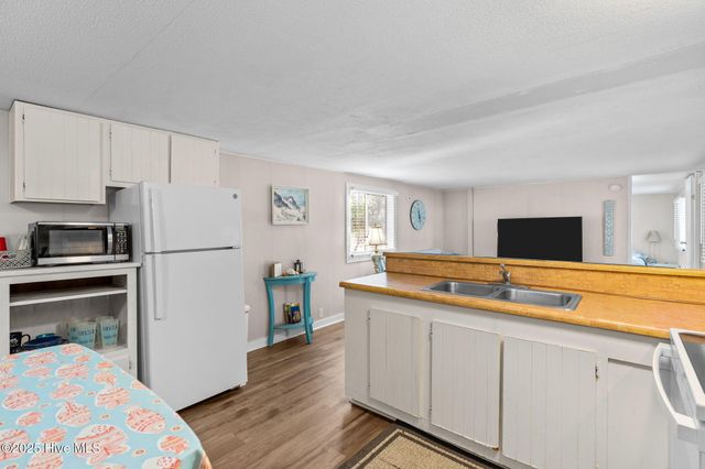 220 NE 68th Street, Oak Island, NC 28465