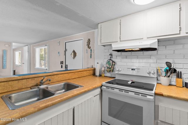 220 NE 68th Street, Oak Island, NC 28465