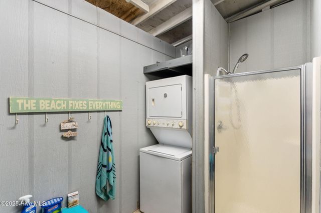 220 NE 68th Street, Oak Island, NC 28465