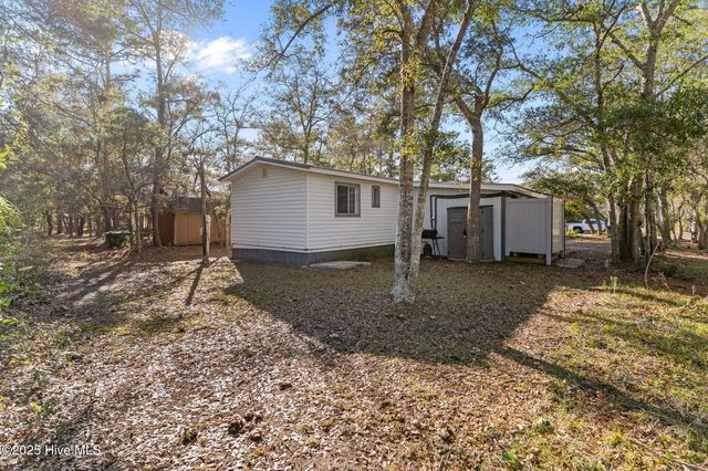 220 NE 68th Street, Oak Island, NC 28465