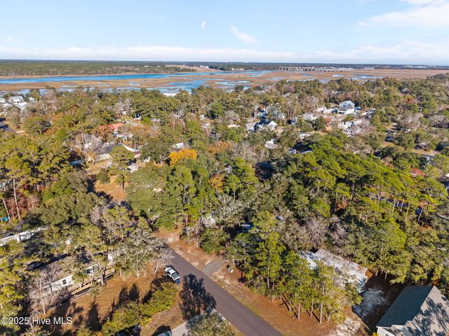 220 NE 68th Street, Oak Island, NC 28465
