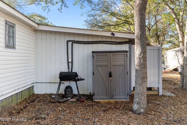 220 NE 68th Street, Oak Island, NC 28465