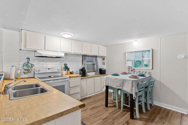 220 NE 68th Street, Oak Island, NC 28465