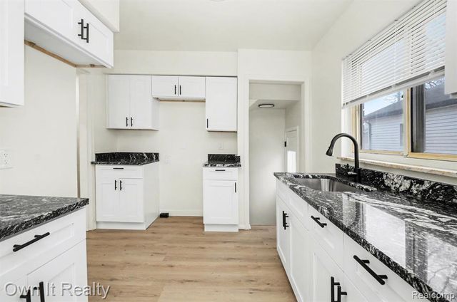 20917 Outer Drive, Dearborn, MI 48124