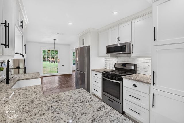 381 Albert Avenue, Shreveport, LA 71105