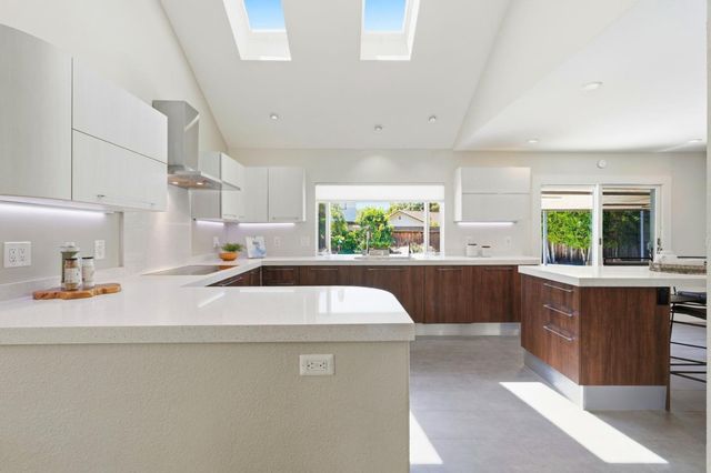 1460 Oak Canyon Court, San Jose, CA 95120