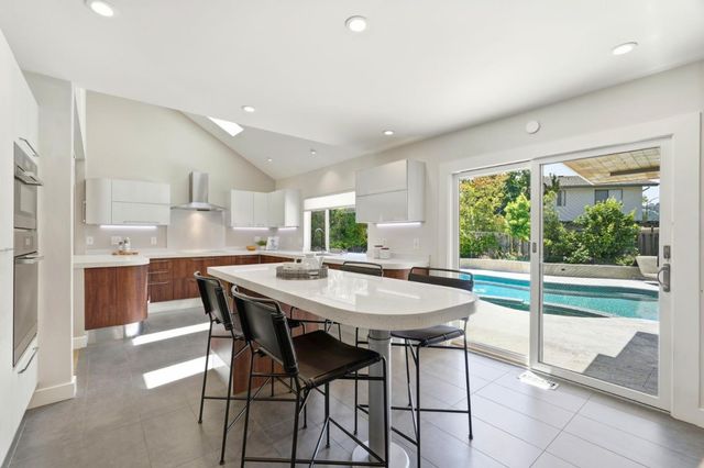 1460 Oak Canyon Court, San Jose, CA 95120
