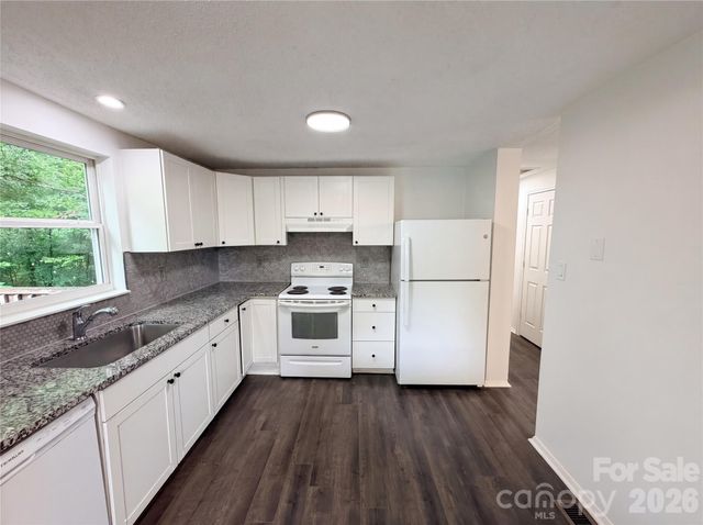 8435 Othello Place, Charlotte, NC 28227