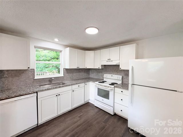 8435 Othello Place, Charlotte, NC 28227