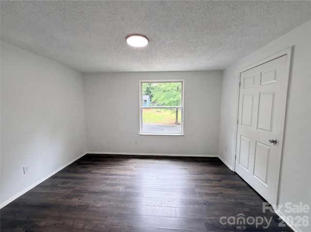 8435 Othello Place, Charlotte, NC 28227