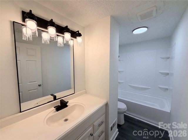 8435 Othello Place, Charlotte, NC 28227