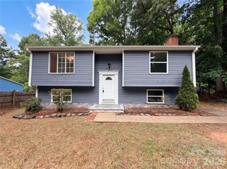 8435 Othello Place, Charlotte, NC 28227